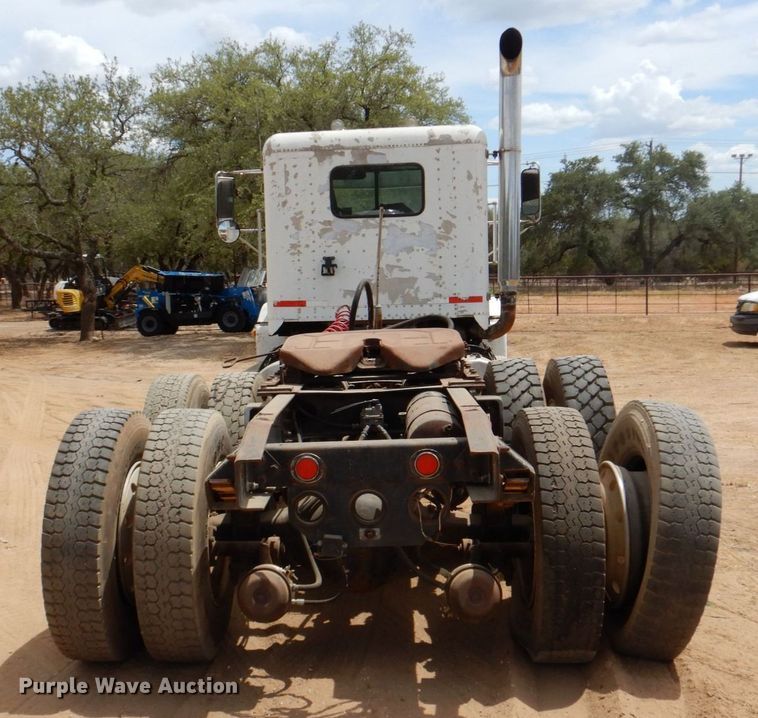 image for item DR1978 1991 Freightliner FLD  semi truck