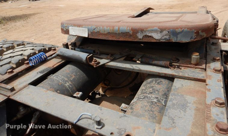 image for item DR1978 1991 Freightliner FLD  semi truck