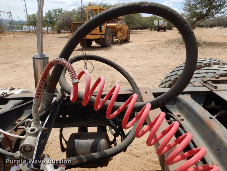 image for item DR1978 1991 Freightliner FLD  semi truck