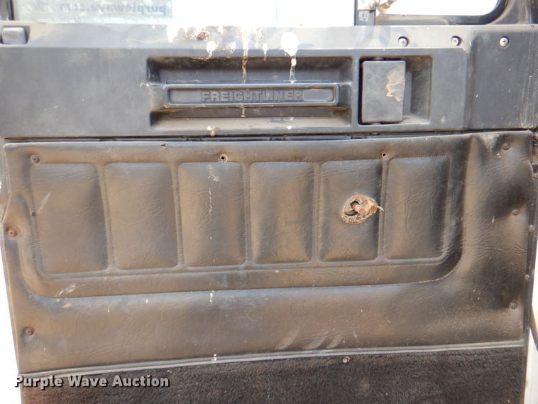 image for item DR1978 1991 Freightliner FLD  semi truck