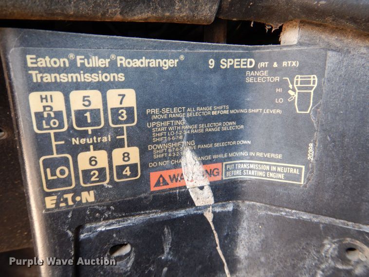 image for item DR1978 1991 Freightliner FLD  semi truck