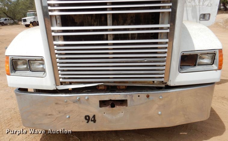 image for item DR1978 1991 Freightliner FLD  semi truck