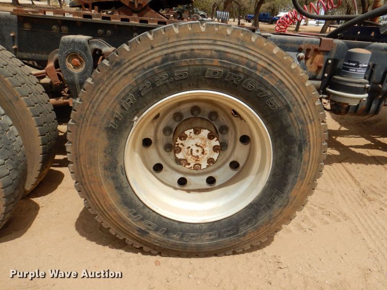 image for item DR1978 1991 Freightliner FLD  semi truck