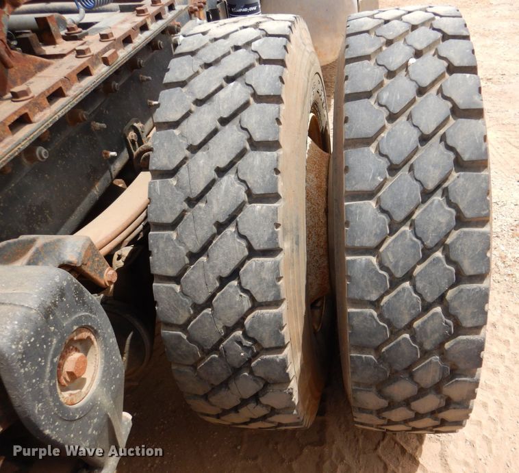 image for item DR1978 1991 Freightliner FLD  semi truck