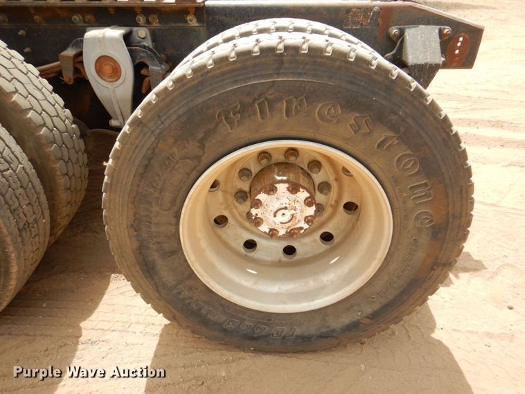 image for item DR1978 1991 Freightliner FLD  semi truck