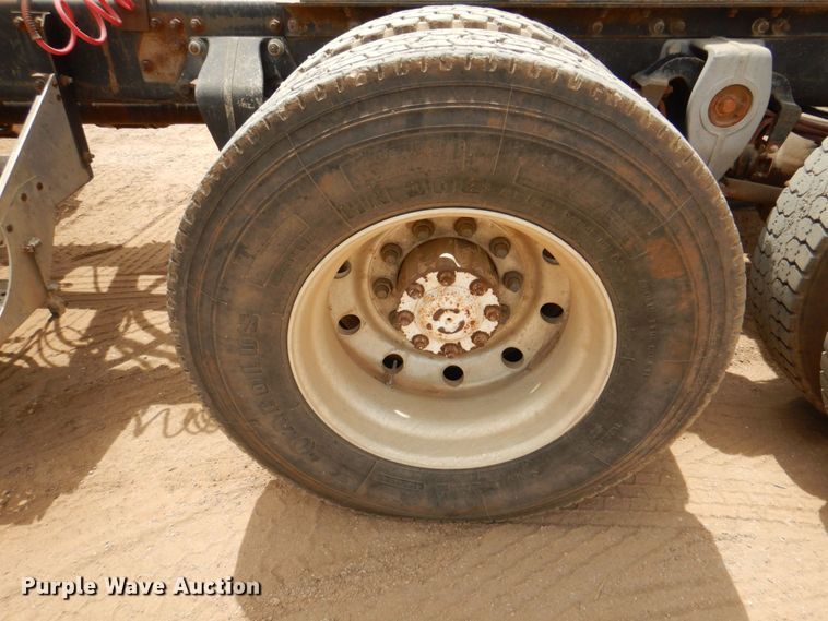 image for item DR1978 1991 Freightliner FLD  semi truck