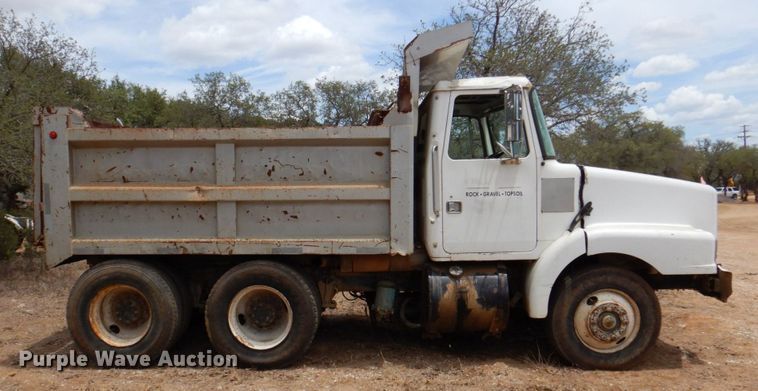 image for item DR1981 1994 White GMC  dump truck