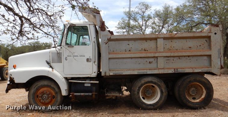 image for item DR1981 1994 White GMC  dump truck