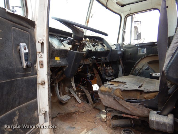 image for item DR1981 1994 White GMC  dump truck