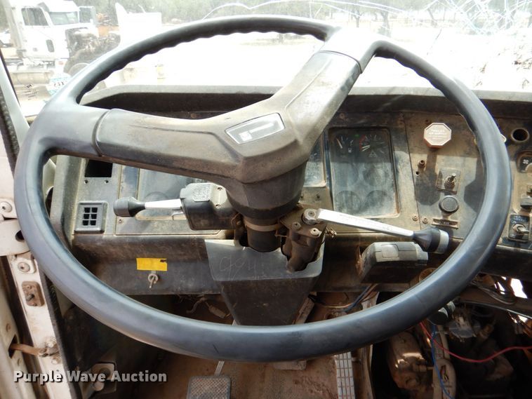 image for item DR1981 1994 White GMC  dump truck