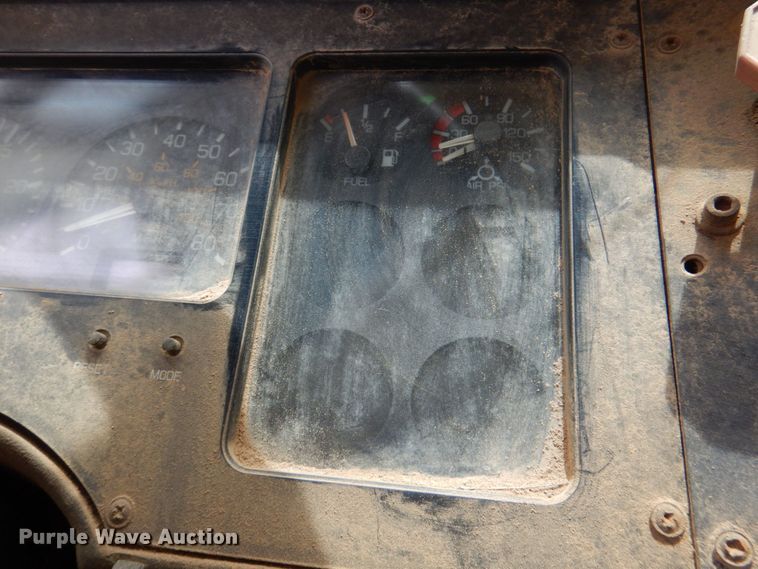 image for item DR1981 1994 White GMC  dump truck