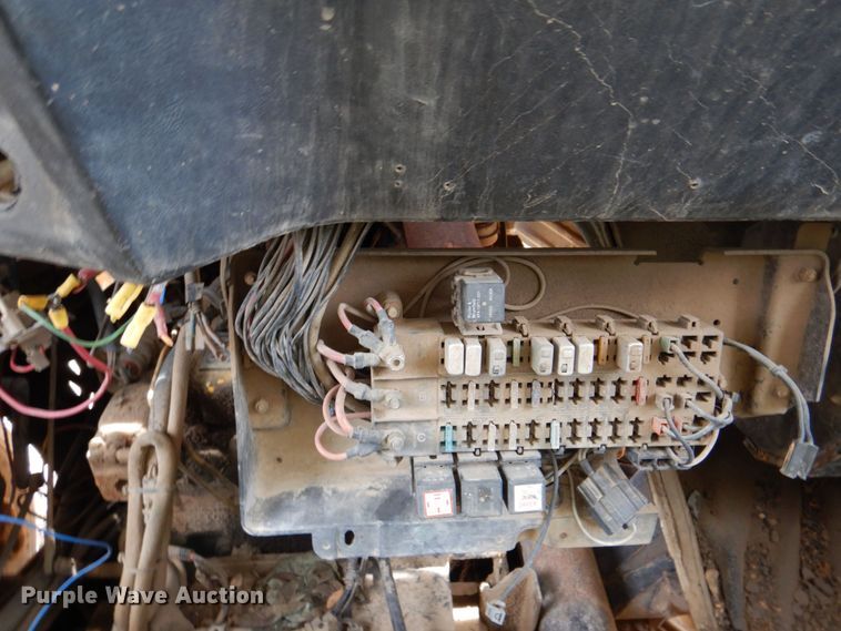 image for item DR1981 1994 White GMC  dump truck