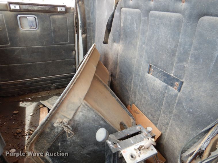 image for item DR1981 1994 White GMC  dump truck