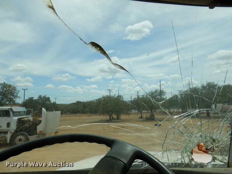 image for item DR1981 1994 White GMC  dump truck