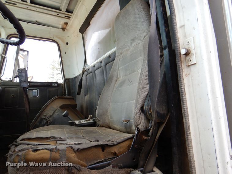 image for item DR1981 1994 White GMC  dump truck