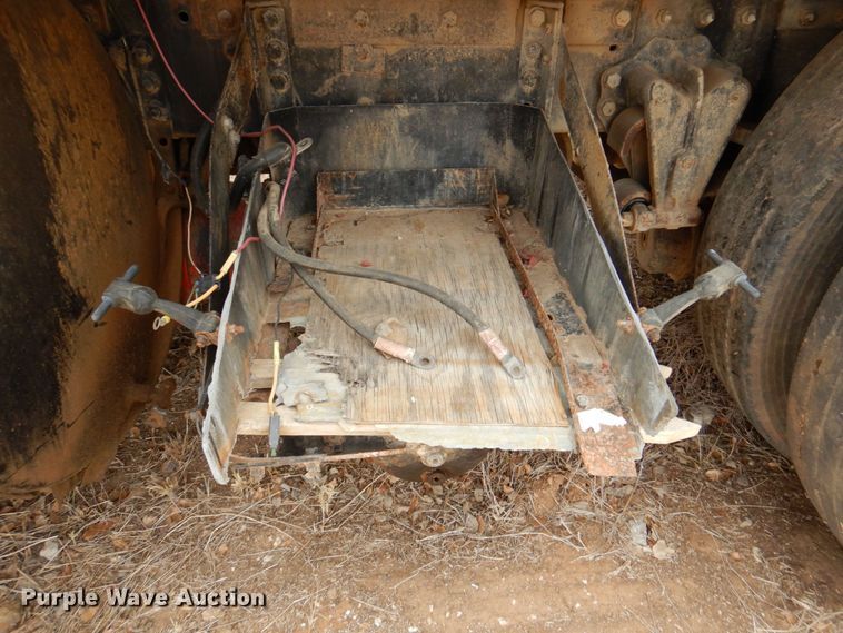 image for item DR1981 1994 White GMC  dump truck