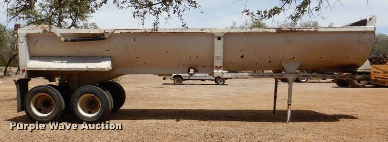 image for item DR1987 2006 Construction Trailer Specialist HRD-32  dump trailer