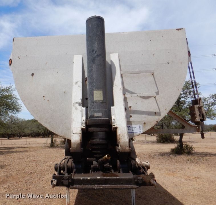 image for item DR1987 2006 Construction Trailer Specialist HRD-32  dump trailer