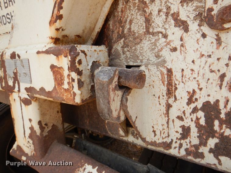 image for item DR1987 2006 Construction Trailer Specialist HRD-32  dump trailer