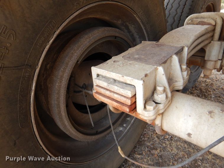 image for item DR1987 2006 Construction Trailer Specialist HRD-32  dump trailer