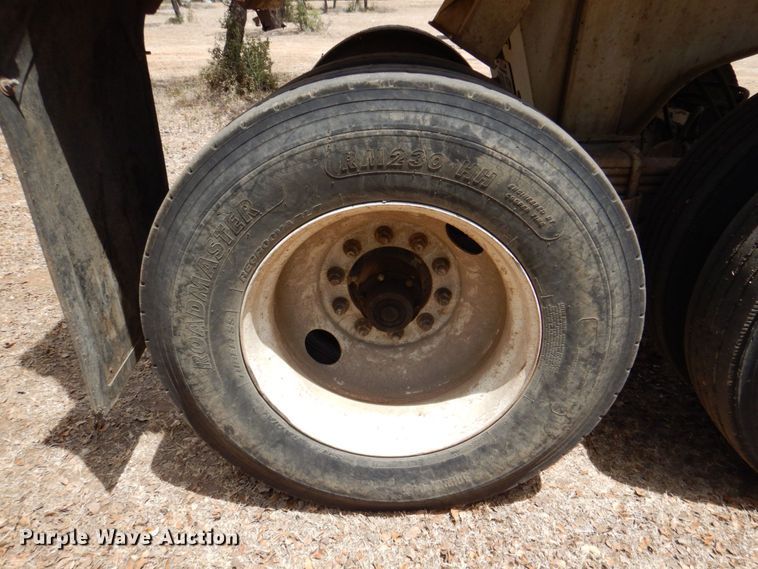 image for item DR1987 2006 Construction Trailer Specialist HRD-32  dump trailer