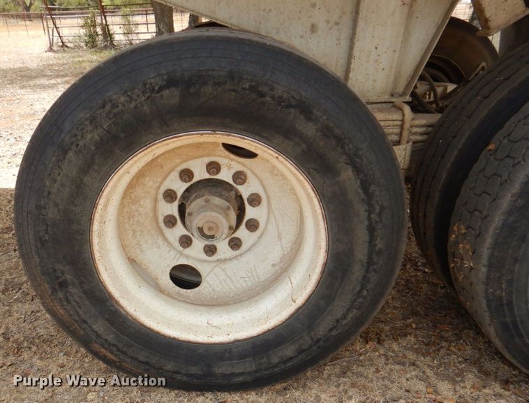 image for item DR1987 2006 Construction Trailer Specialist HRD-32  dump trailer