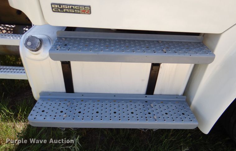 image for item DR2020 2007 Freightliner M2  semi truck