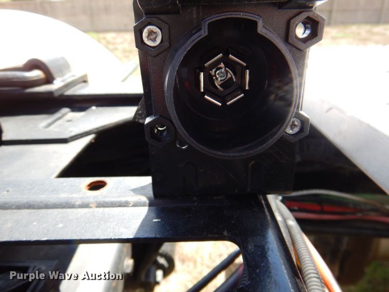 image for item DR2020 2007 Freightliner M2  semi truck