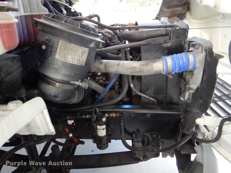 image for item DR2020 2007 Freightliner M2  semi truck