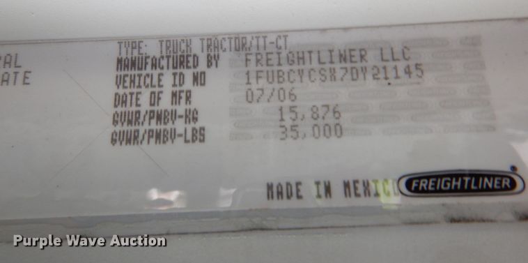 image for item DR2020 2007 Freightliner M2  semi truck