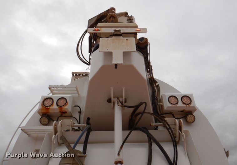 image for item DR2022 2016 Western Star 4900EX  tri-drive hydrovac truck