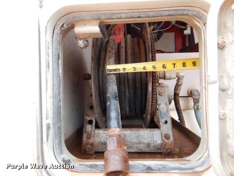 image for item DR2022 2016 Western Star 4900EX  tri-drive hydrovac truck