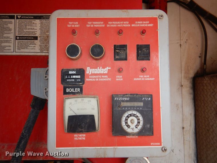 image for item DR2022 2016 Western Star 4900EX  tri-drive hydrovac truck