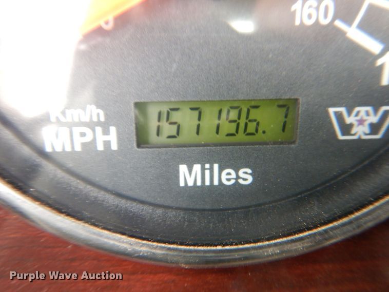 image for item DR2022 2016 Western Star 4900EX  tri-drive hydrovac truck