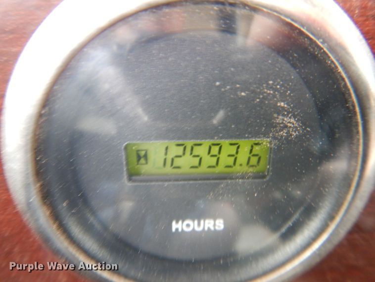 image for item DR2022 2016 Western Star 4900EX  tri-drive hydrovac truck