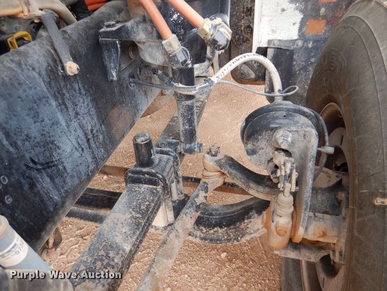 image for item DR2022 2016 Western Star 4900EX  tri-drive hydrovac truck