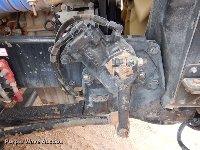 image for item DR2022 2016 Western Star 4900EX  tri-drive hydrovac truck