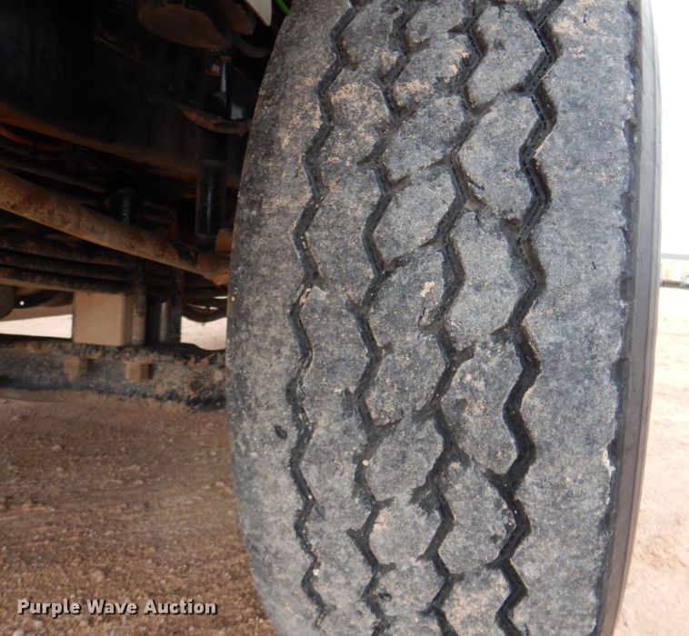 image for item DR2022 2016 Western Star 4900EX  tri-drive hydrovac truck