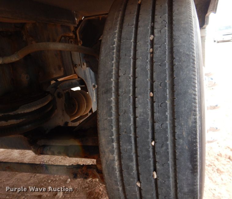 image for item DR2022 2016 Western Star 4900EX  tri-drive hydrovac truck