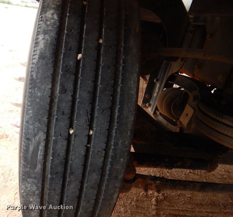 image for item DR2022 2016 Western Star 4900EX  tri-drive hydrovac truck