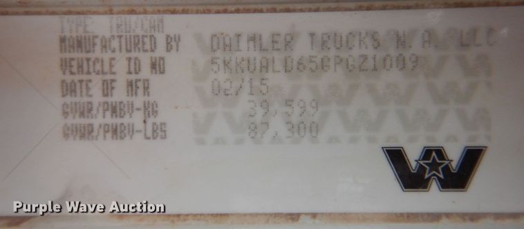 image for item DR2022 2016 Western Star 4900EX  tri-drive hydrovac truck