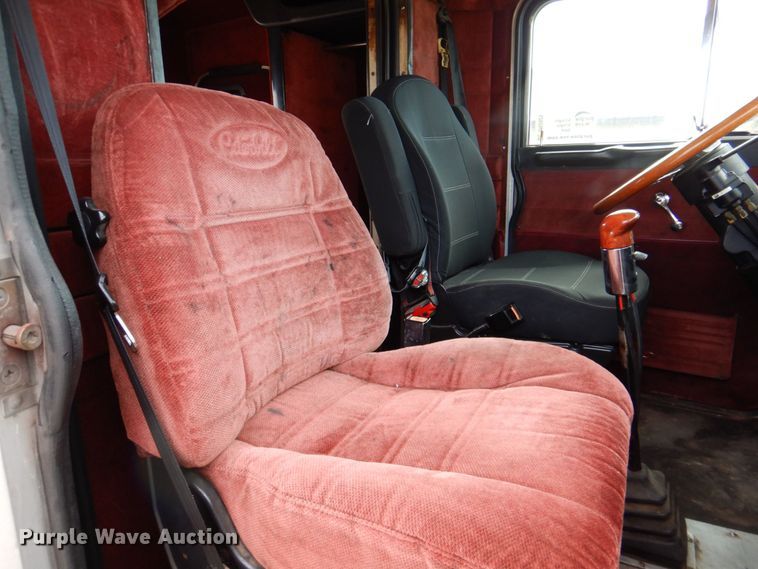 image for item DR2025 1996 Peterbilt 379  semi truck