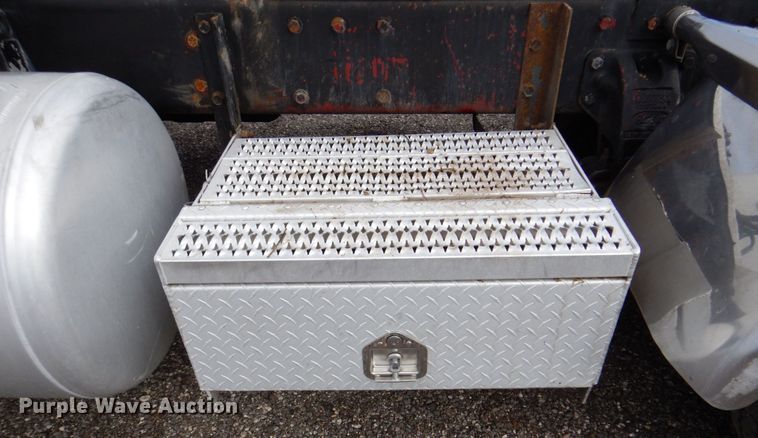 image for item DR2025 1996 Peterbilt 379  semi truck