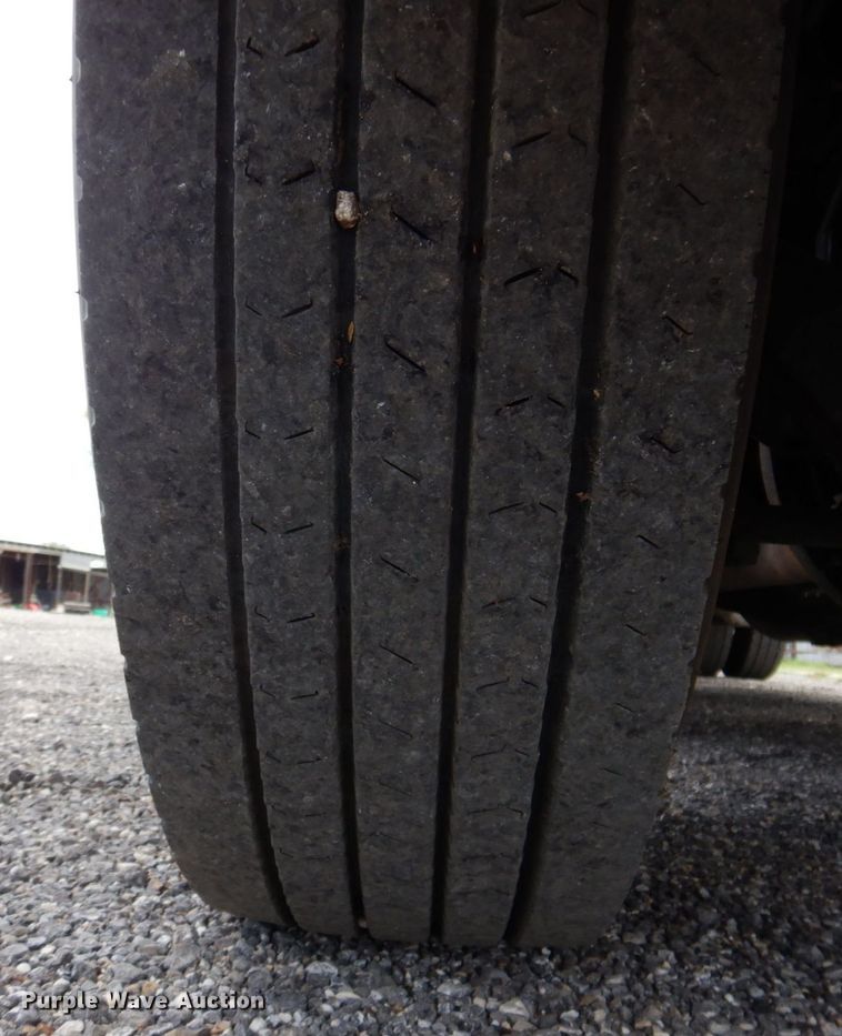 image for item DR2025 1996 Peterbilt 379  semi truck