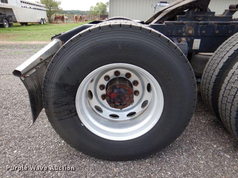 image for item DR2025 1996 Peterbilt 379  semi truck