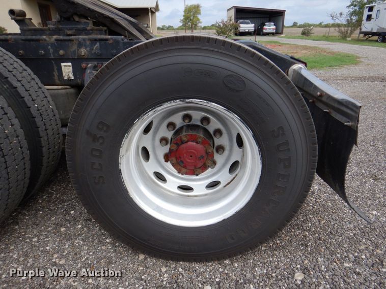 image for item DR2025 1996 Peterbilt 379  semi truck