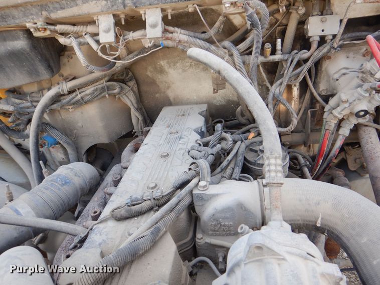 image for item DS8129 1999 Freightliner FL70  truck cab and chassis