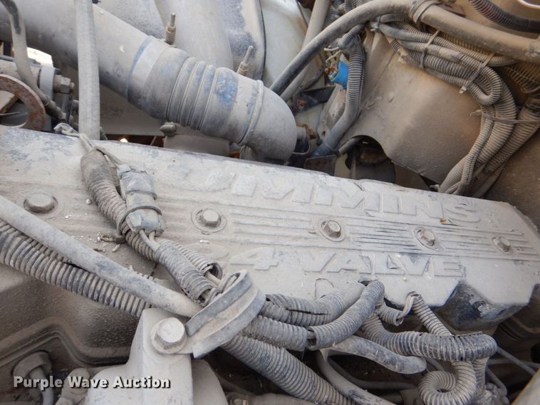 image for item DS8129 1999 Freightliner FL70  truck cab and chassis