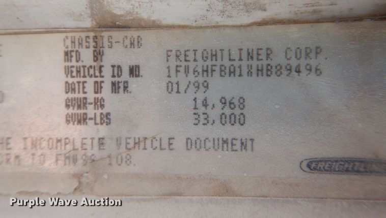 image for item DS8129 1999 Freightliner FL70  truck cab and chassis