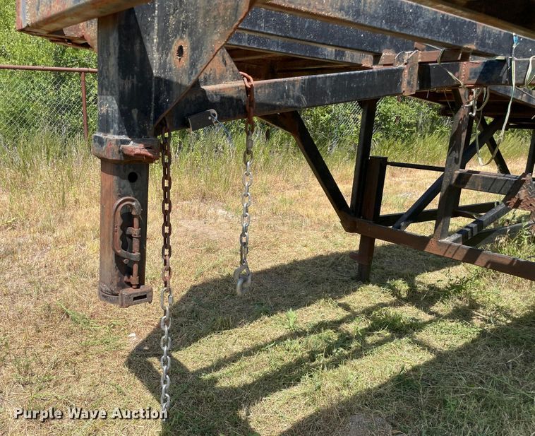 image for item HL9410 1997 Load Trail  car carrier